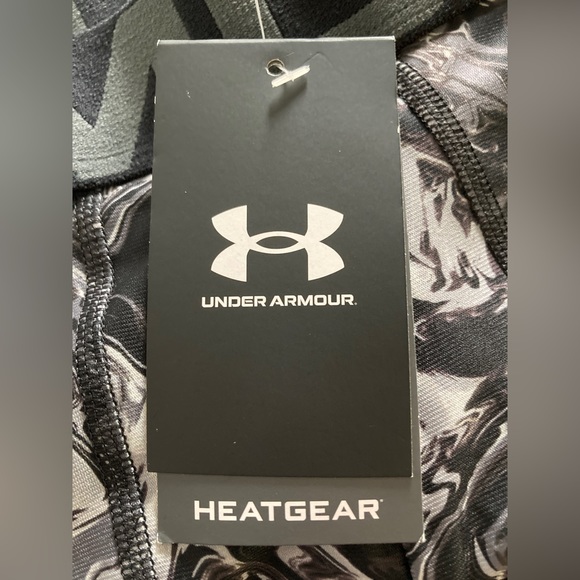 🔥🔥NWT Under Armour Black/grey Compression HEAT GEAR leggings w side pocket - Picture 7 of 8